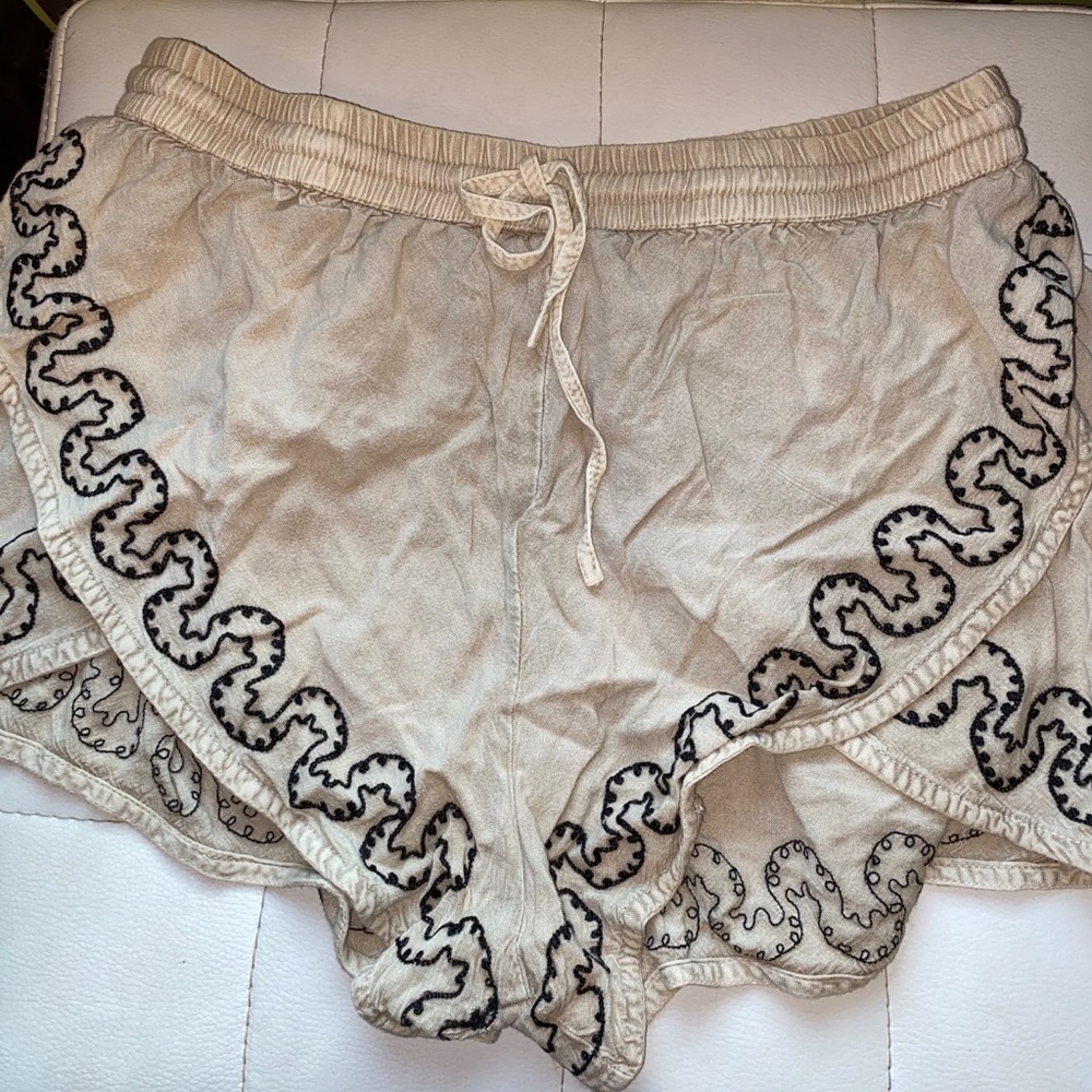 Earthbound Trading Co shorts